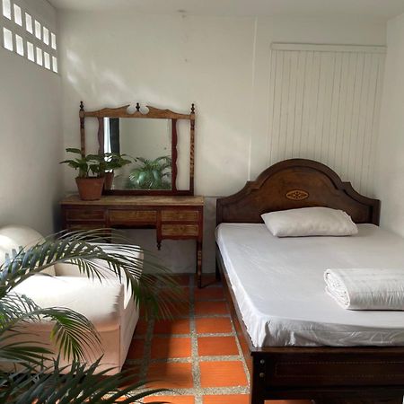 Hostal Casa Las Tias Medellín Esterno foto