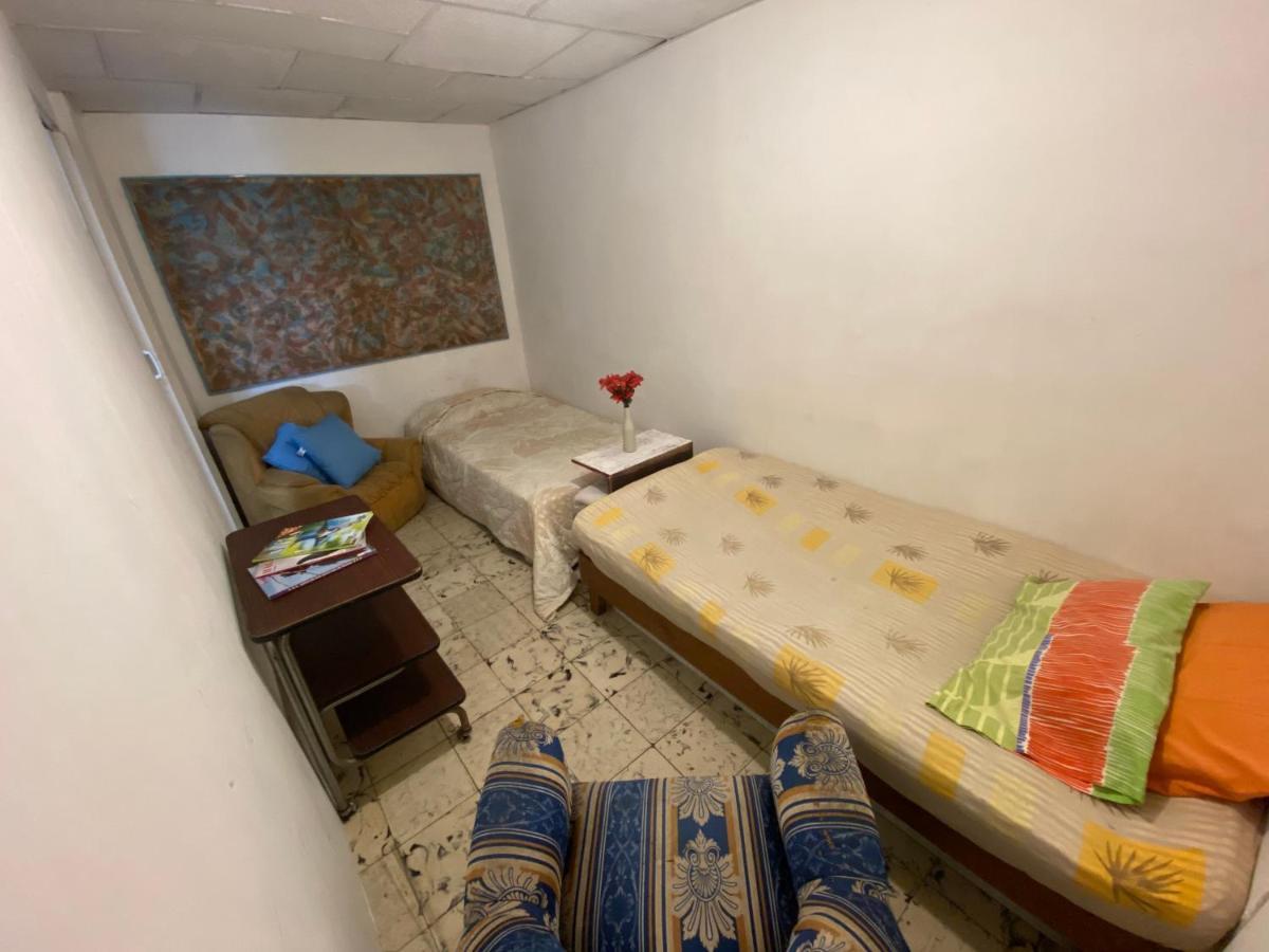 Hostal Casa Las Tias Medellín Esterno foto