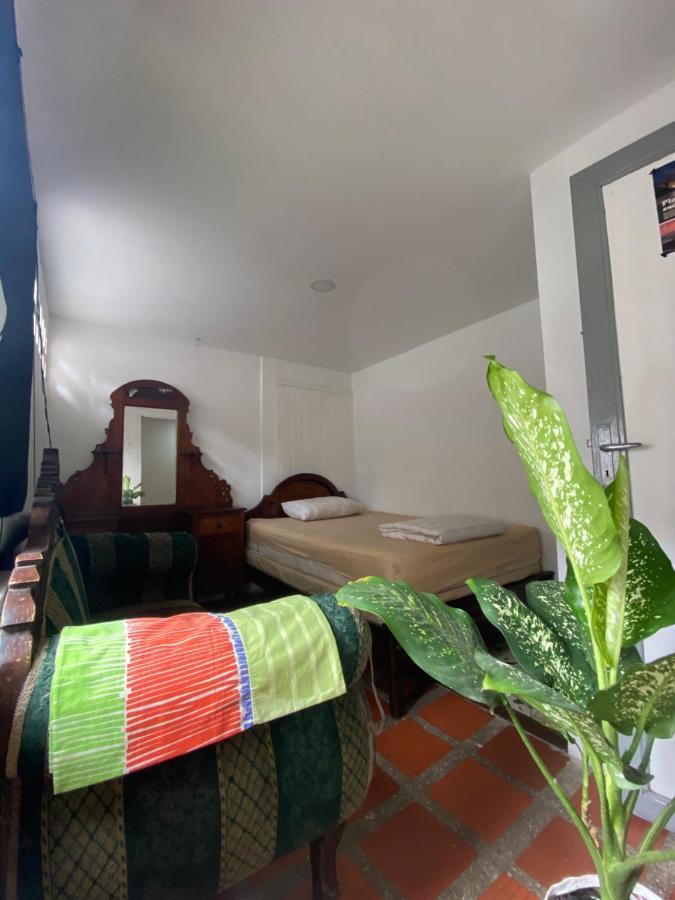 Hostal Casa Las Tias Medellín Esterno foto