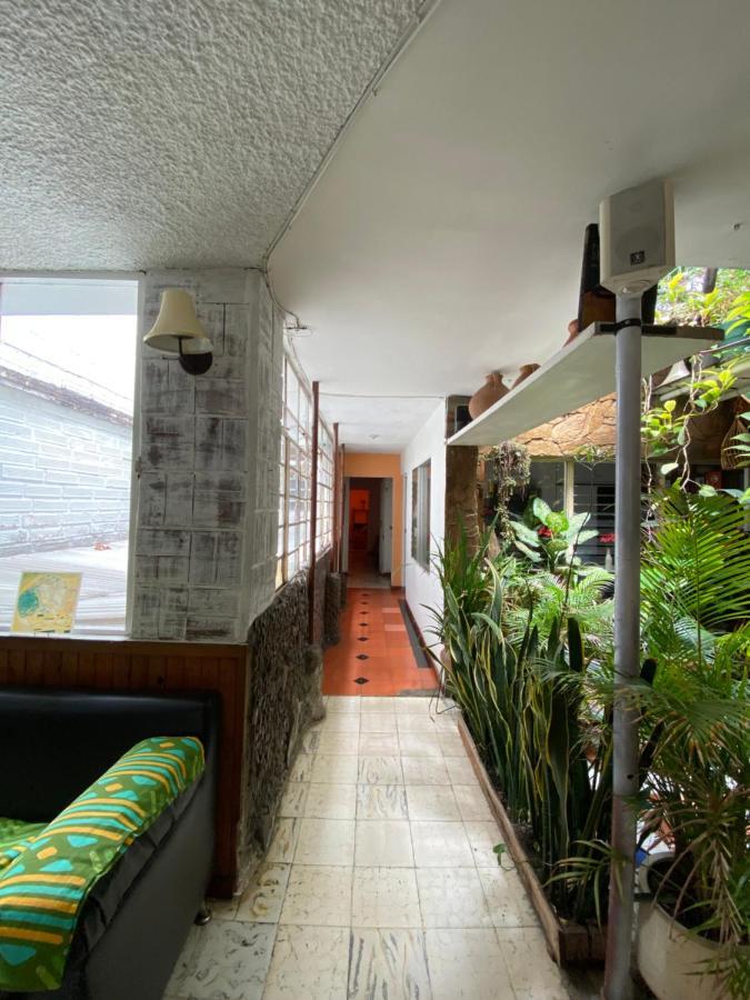 Hostal Casa Las Tias Medellín Esterno foto