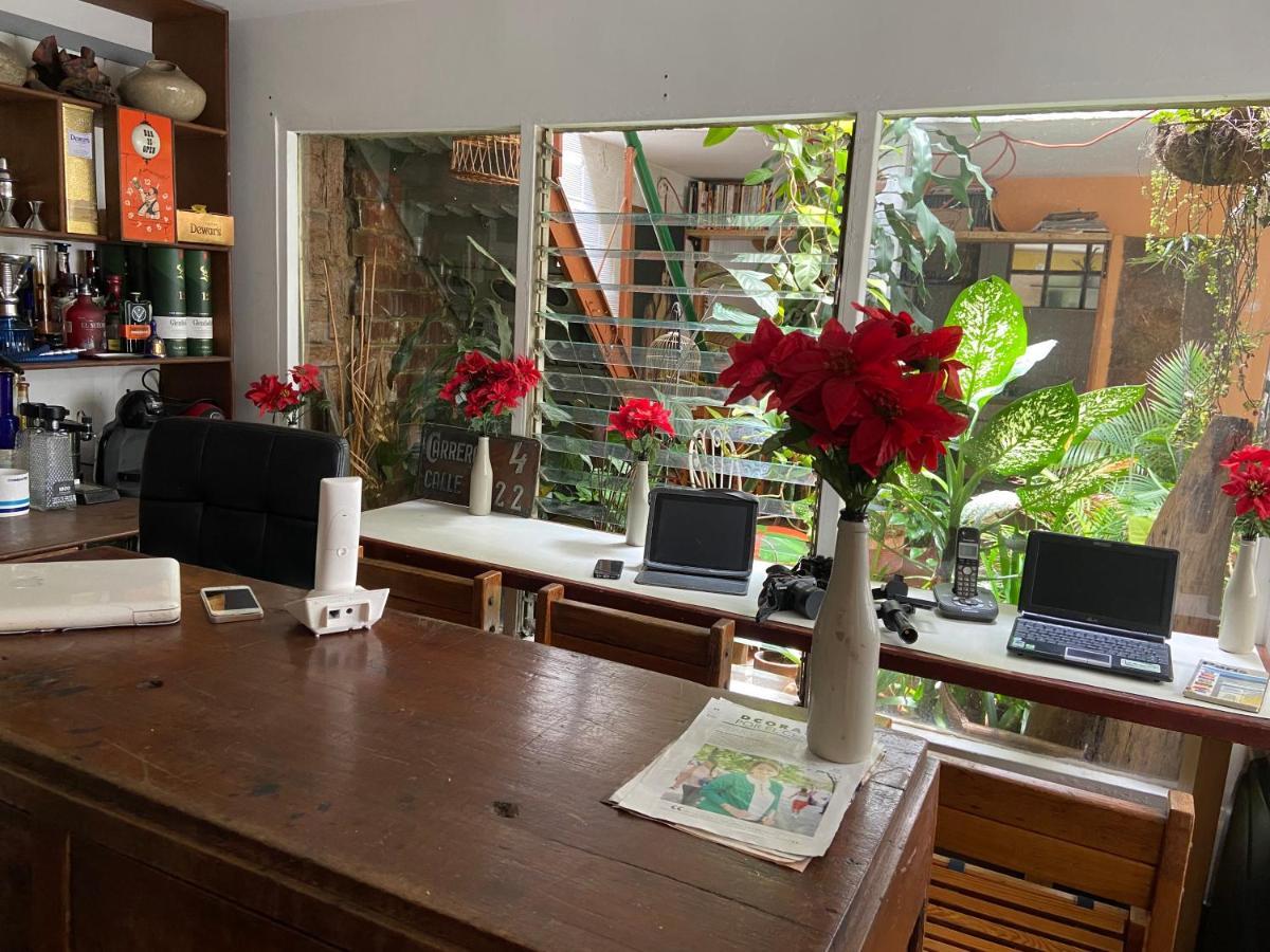 Hostal Casa Las Tias Medellín Esterno foto