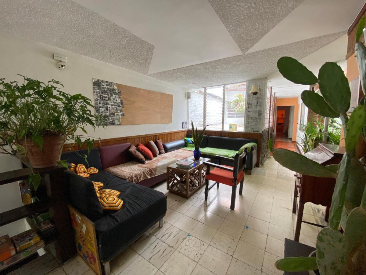 Hostal Casa Las Tias Medellín Esterno foto