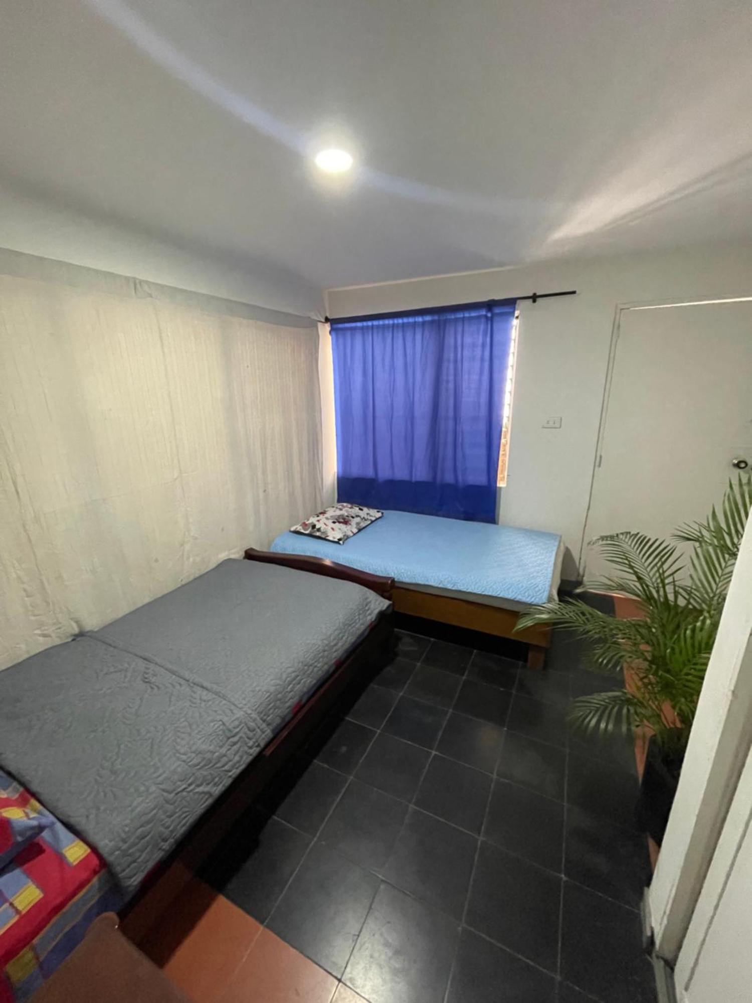Hostal Casa Las Tias Medellín Esterno foto